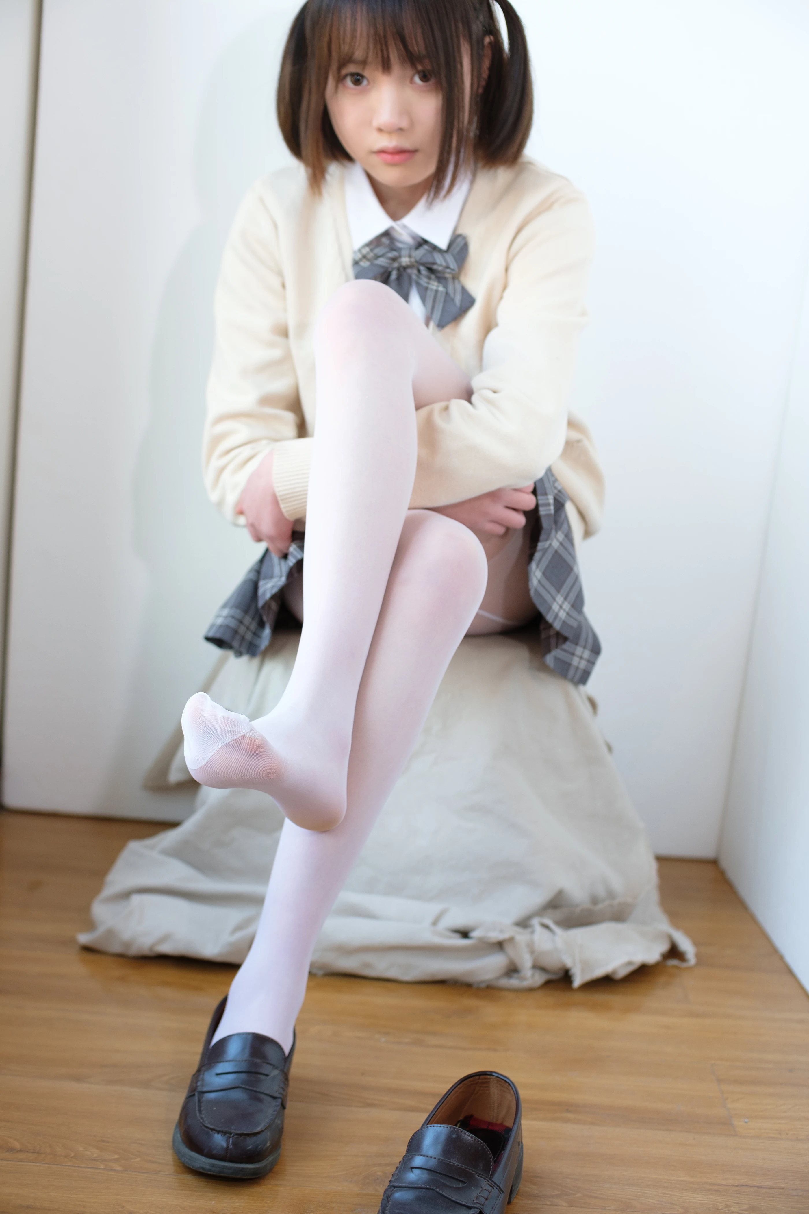 森萝财团 [X-010-SSR] JK校服白丝 [83P 1V]插图5